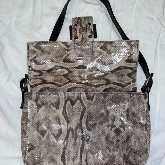 Original (Made in Italy) Cecconi brown snake print handbag with black strap. - Picture 4 of 6